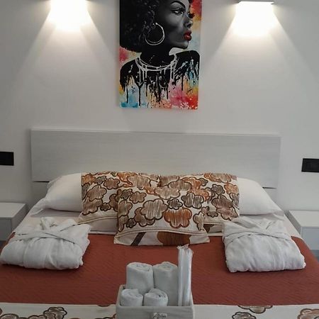 Rainbow Sweet Rooms Valmontone Exteriör bild